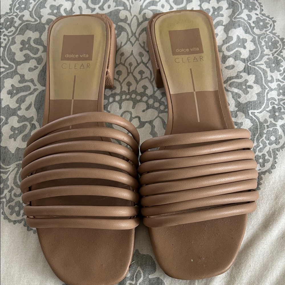 Dolce Vita Tan Strappy Slide Sandals, size 10